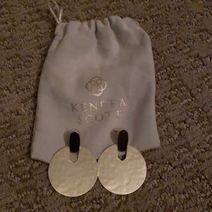 Kendra Scott Hammered earrings-Silverish gold
